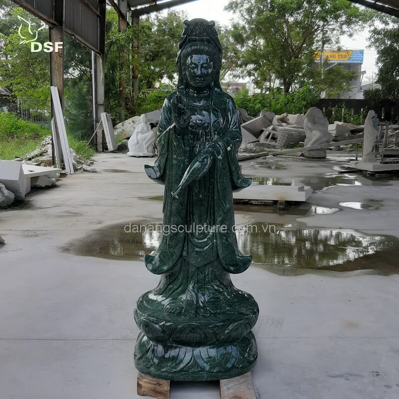 Tượng Phật Quan Âm xanh